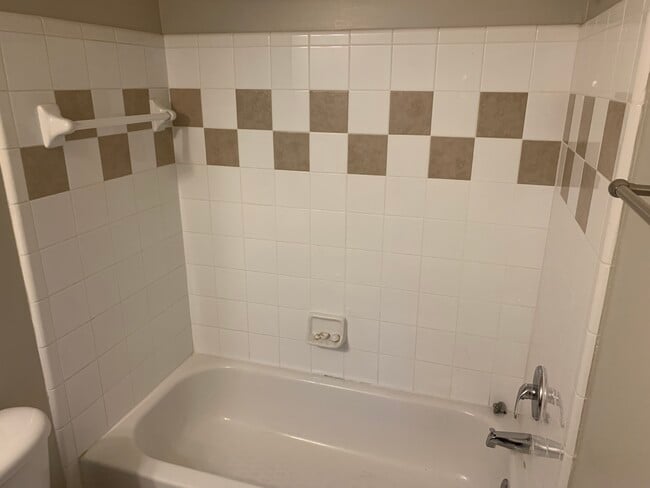 Photo - 2170 Del Lago Cir NW