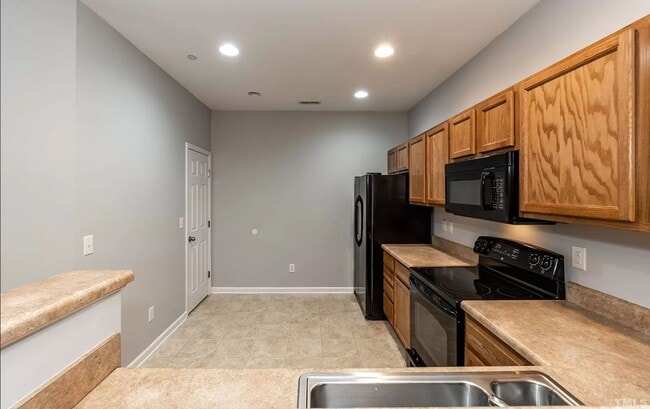 Photo - 1111 Consortium Dr