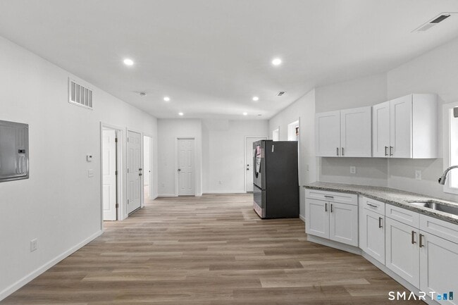 16 Arch St Unit 2