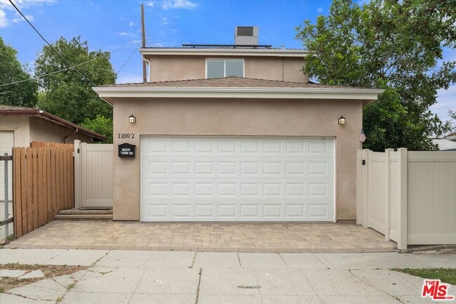 Photo - 11002 Babbitt Ave