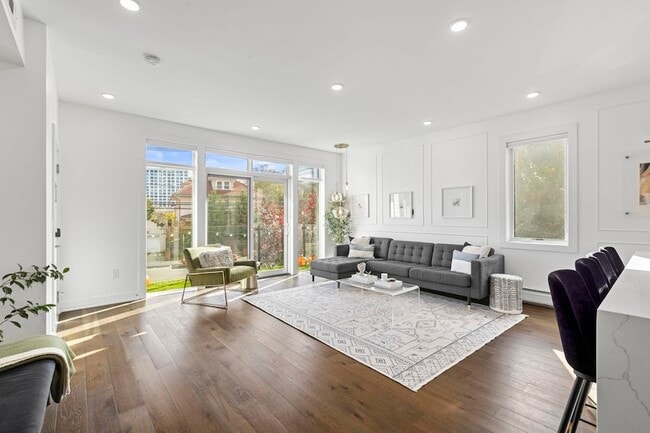 Photo - 27 Hackensack Plank Rd