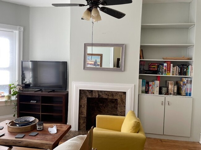 Photo - 3626 10th St NW