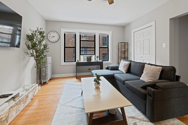 Photo - 6439 N Hamilton Ave Unit 2C