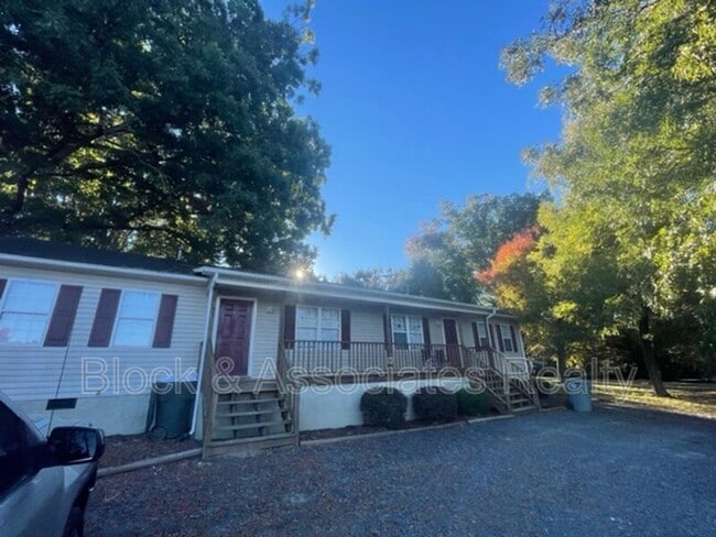 Building Photo - 115 Farmer Rd Unit Apt B