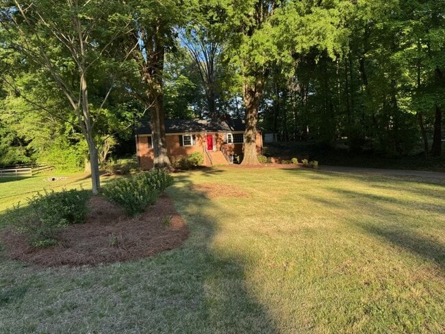 Photo - 1114 Rustic Rd
