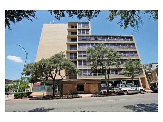 Building Photo - K629 - Greenwood Towers #204 Unit 204 Rental
