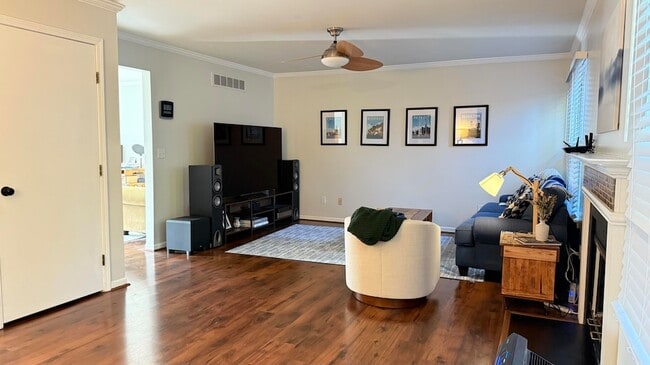 Photo - 44432 James Ct