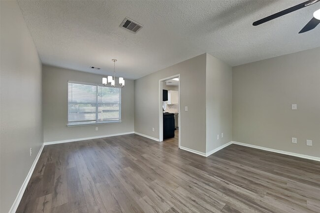 Photo - 5 Regency Ct