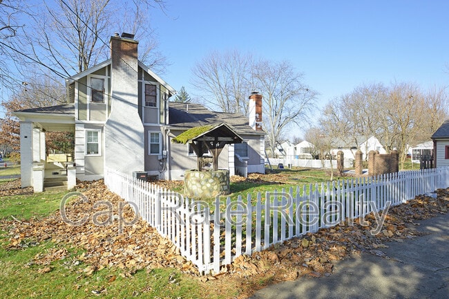 Photo - 216 Cherrington Rd