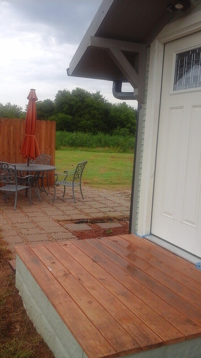 Patio - 11375 FM 64 Unit Flying Pig