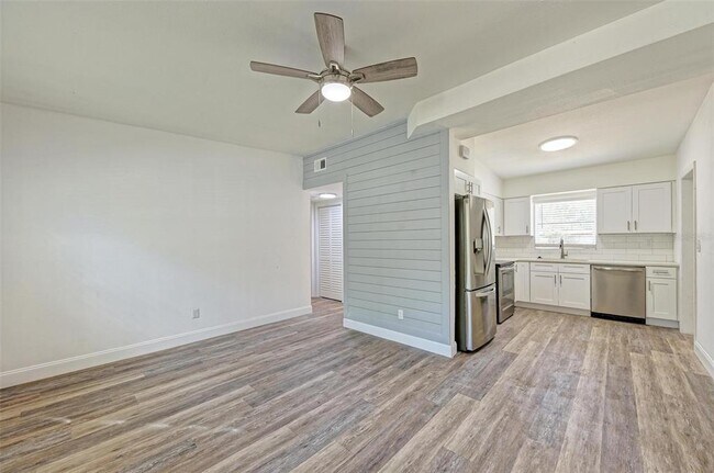 Photo - 6703 N 30th St