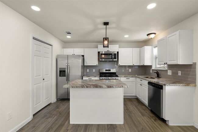 Photo - 14106 Kinsbourne Ln