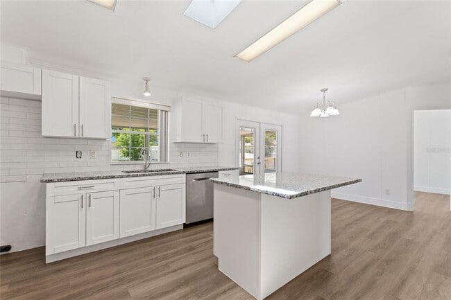 Photo - 486 Lindsey Dr