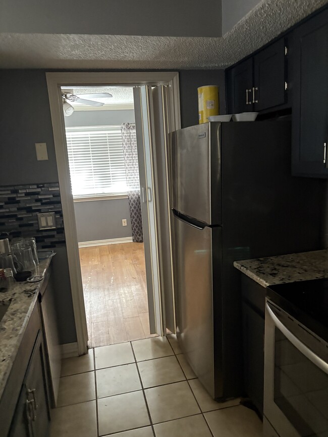 Kitchen - 2314 Bamboo Dr Condominio Unidad A