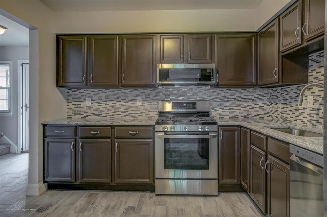 Photo - 40 Staghorn Dr
