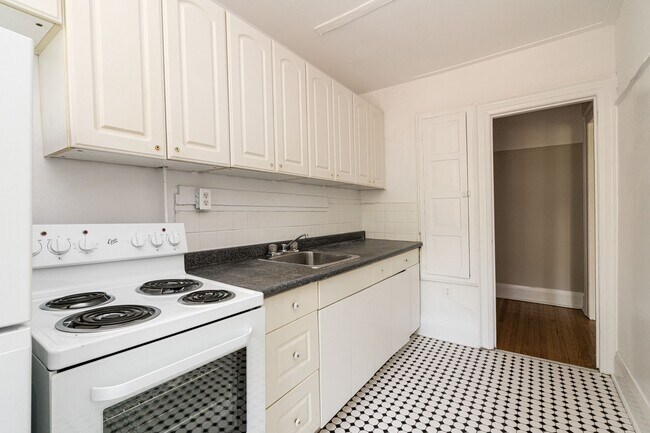 Building Photo - 100 Vaughan Rd Unit 27