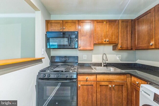 3105 Naylor Rd SE Unit 304