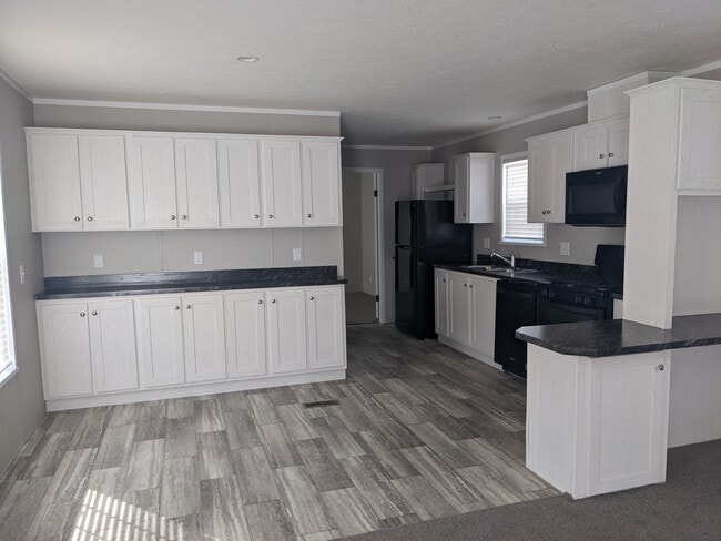 Photo - 300 Forrest Ave