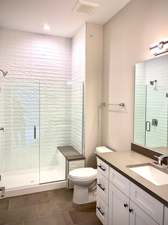 Photo - HIGHPOINT Highwood Station 246