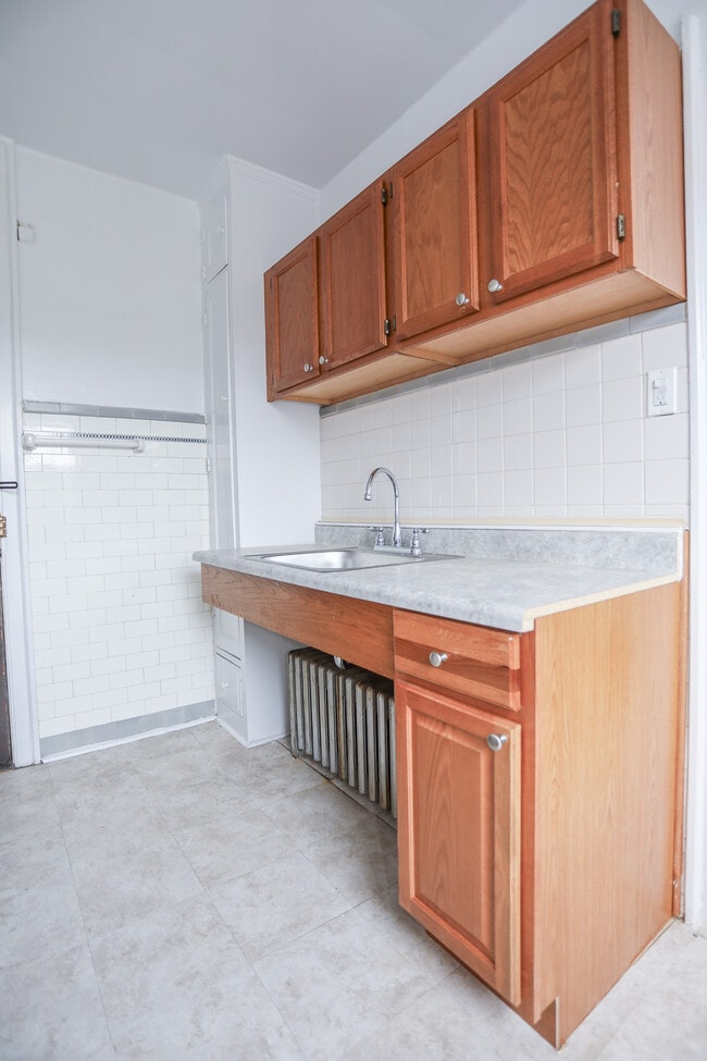 Photo - 7445 N Claremont Ave Unit #2B