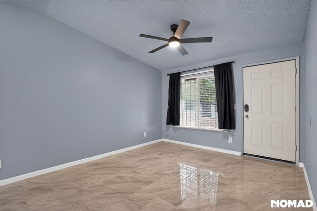 Photo - 3645 N 69th Ave