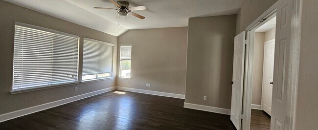 Photo - 2515 Eastwood Ln