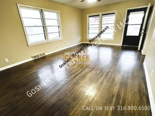 Photo - Enchanting Home with Large Fenced Backyard