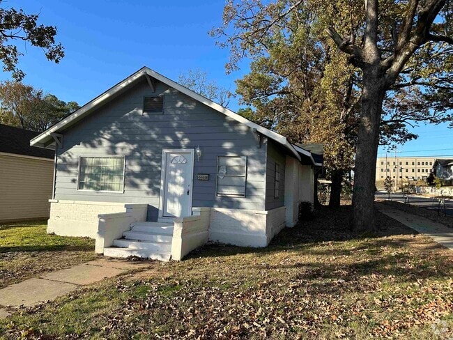 Building Photo - 4000 W 11th St Rental