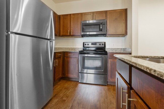 Photo - Eagle Crossing