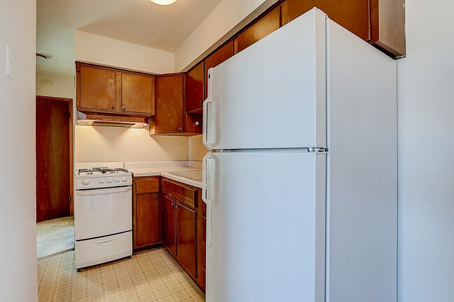 Carillon Apartments