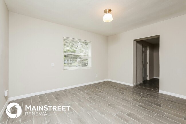 Photo - 913 Bethune Dr