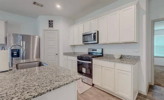 Photo - 6725 Riplee St