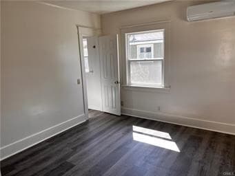 Photo - 320 W Lemon Ave