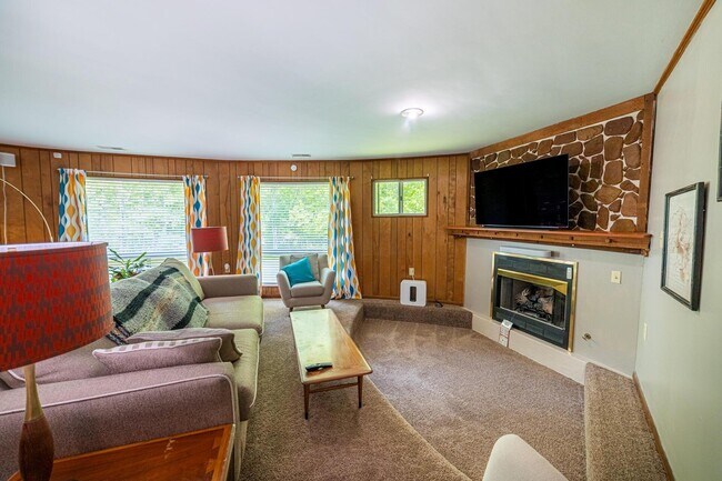 Photo - 516 McIntosh Dr