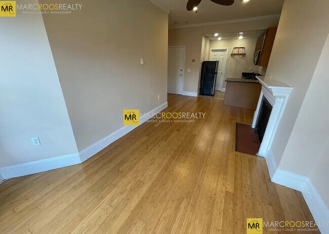 Photo - 250 Newbury St Unit 1R