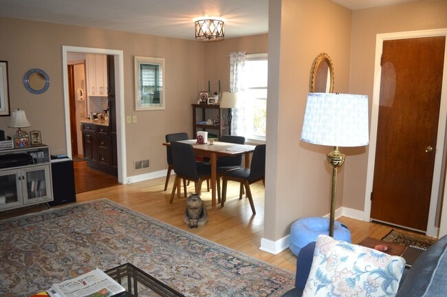 Photo - 509 Caromar Dr