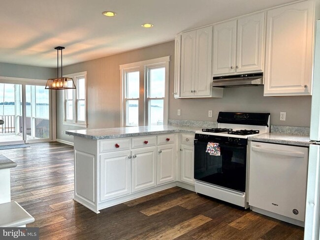 Photo - 2513 Barrison Point Rd