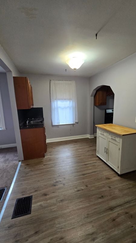 Photo - 9109 Argyle Ave