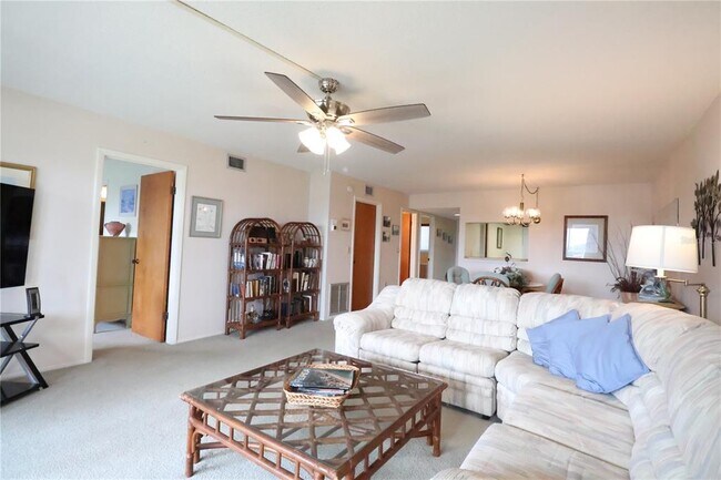 Photo - 9604 Cortez Rd W Unidad 327