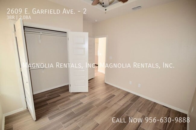 Photo - 2609 E Garfield Ave Unidad 2