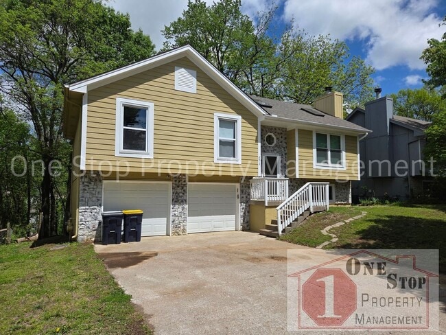 Photo - Beautiful 3 Bedroom 2.5 Bathroom in KCMO!