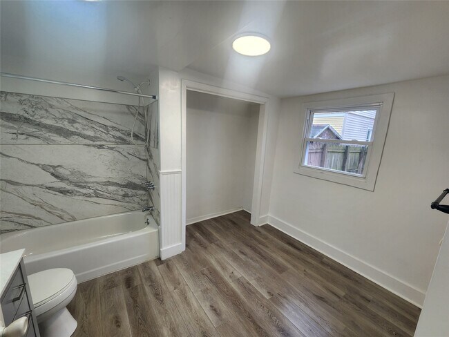 Photo - 28 Mather St