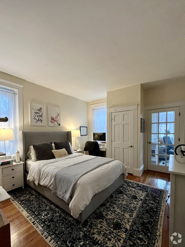Building Photo - 66 Marshal St Unit 6 Rental