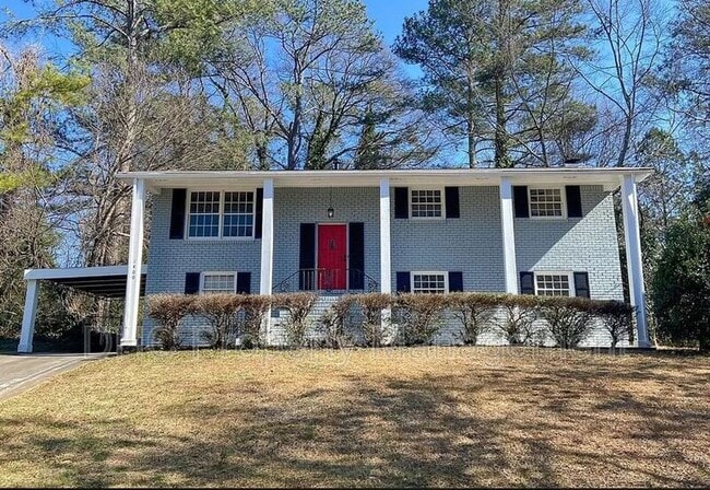 Photo - 1400 Cornwall Rd Casa