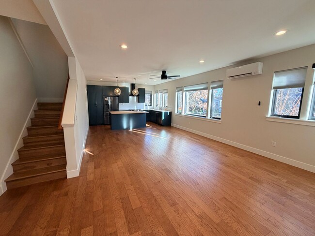 Photo - 3Bed/2.5 Bath Townhouse In Woodstock Neighborhood