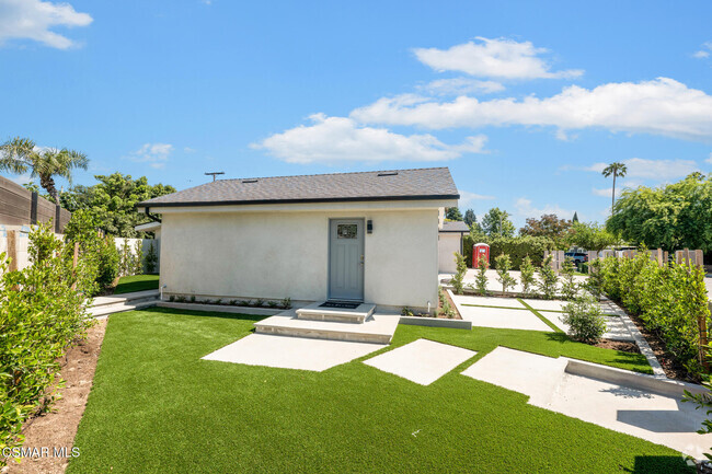 Building Photo - 7633 Yarmouth Ave Rental