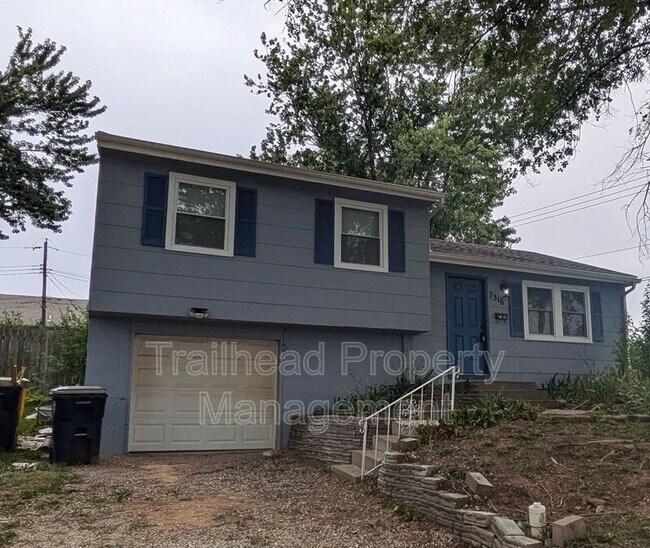 Building Photo - 7316 NE 46th St