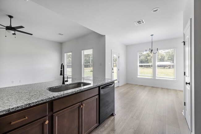 Photo - 186 Southgate Dr