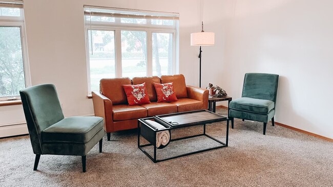 Photo - 1009 W 29th Pl