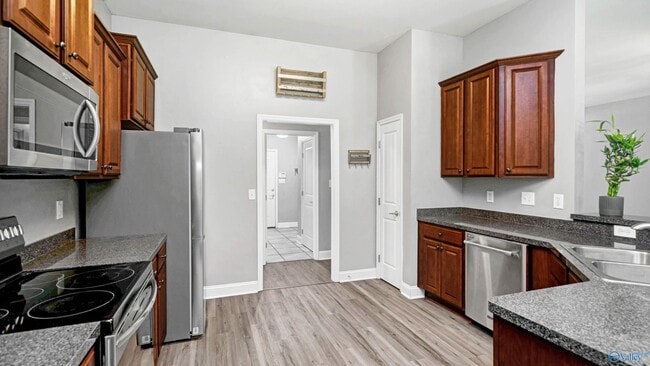 Photo - 113 E Crest Way House